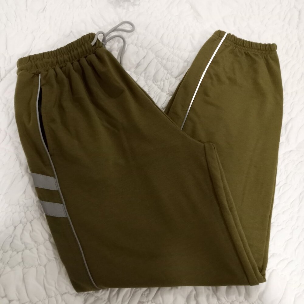 NO LABEL OLIVE JOGGERS WITH SILVER STRIPING DETAIL WOMEN SIZE M